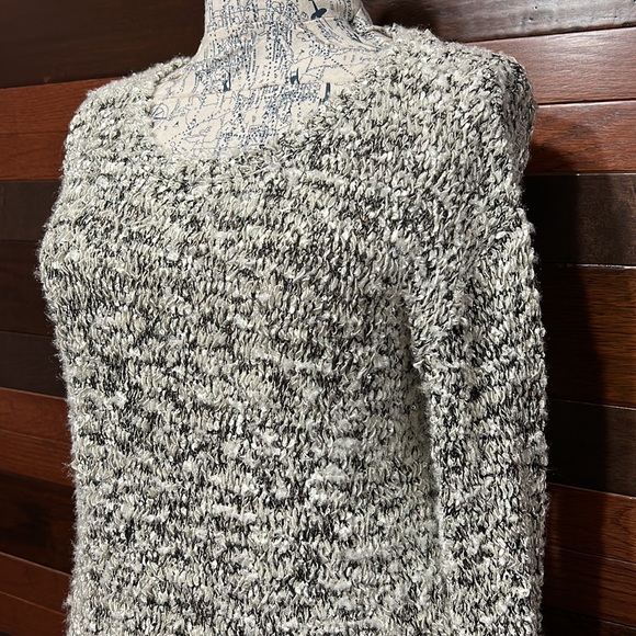 I jeans by Buffalo Crew Neck Long Sleeve Knitted Sparkly Sweater - Picture 2 of 8